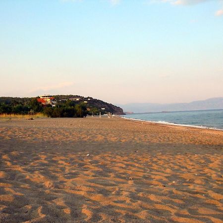 Aktaion Resort Gíthio Kültér fotó