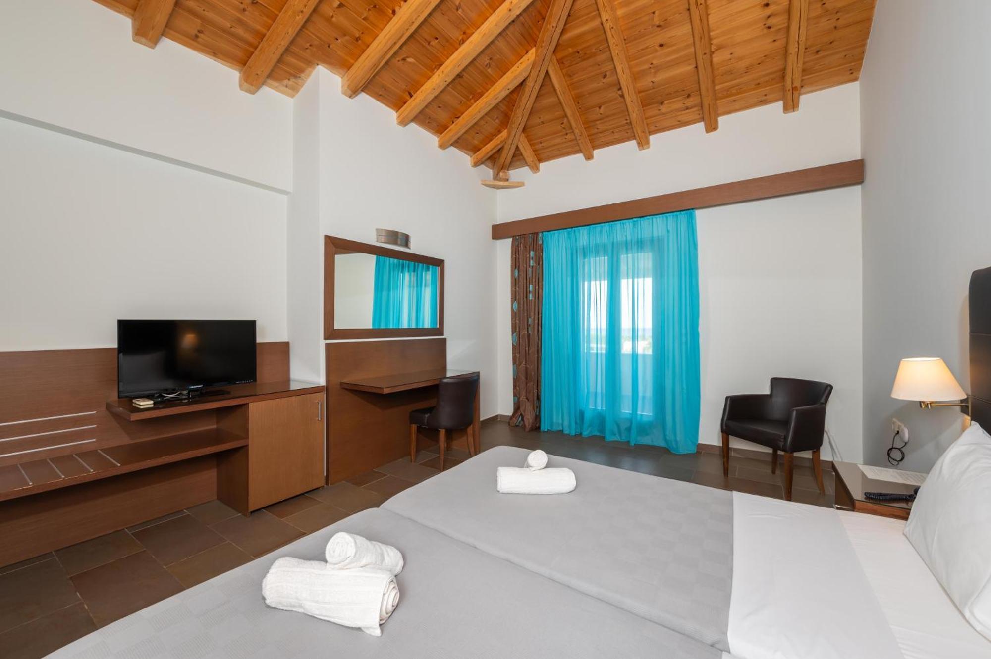 Aktaion Resort Gíthio Kültér fotó